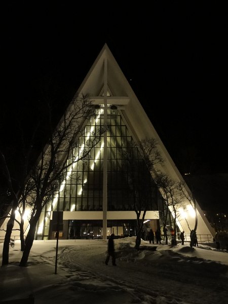 DSC08851.jpg - a very attractive building