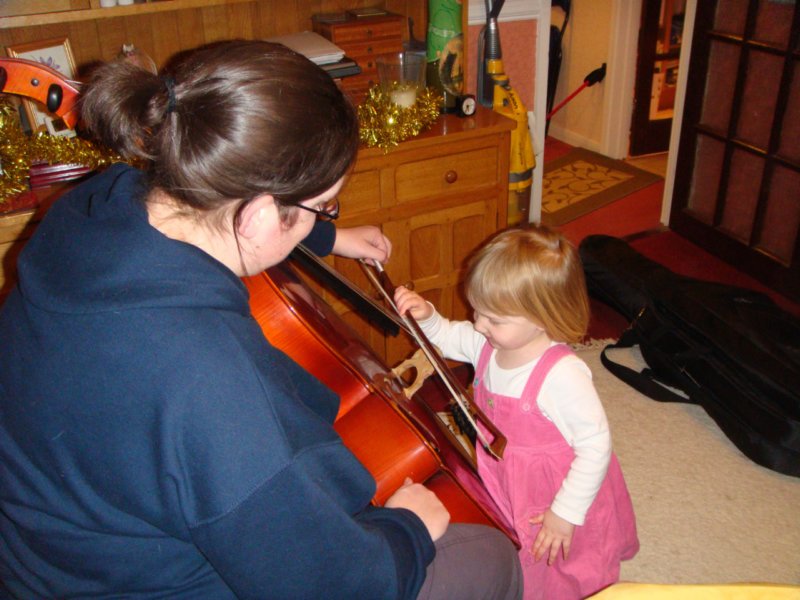 playingmummysnewcello.jpg