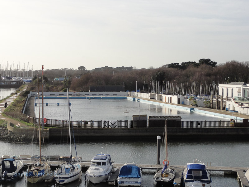 isle-of-wight-20120107-11.jpg - I wondered if this was an open air swimming pool