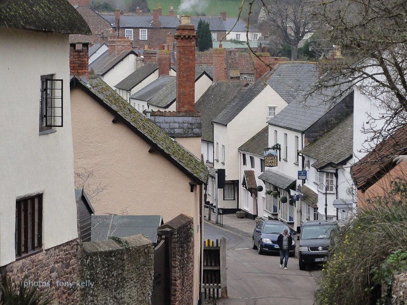 DSC04648.jpg - looking down the high street